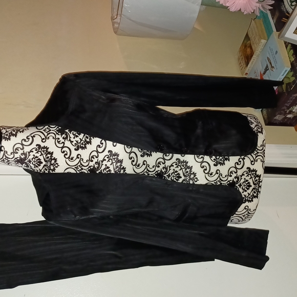 Set of Guess  woman  Suit - Picture 5 of 9